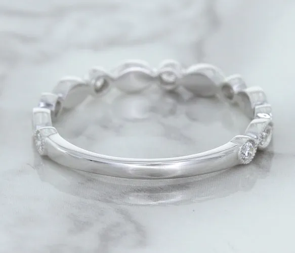 0.23ctw Diamond Alternating Marquise Band in 18K White Gold