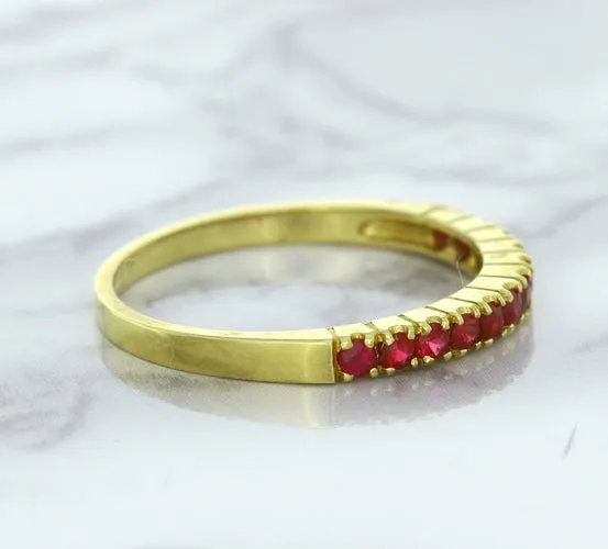 0.35ctw Round Ruby Ring in 18K Yellow Gold