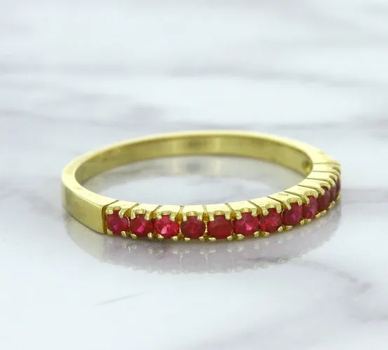 0.35ctw Round Ruby Ring in 18K Yellow Gold
