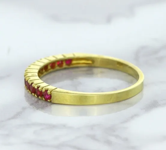 0.35ctw Round Ruby Ring in 18K Yellow Gold