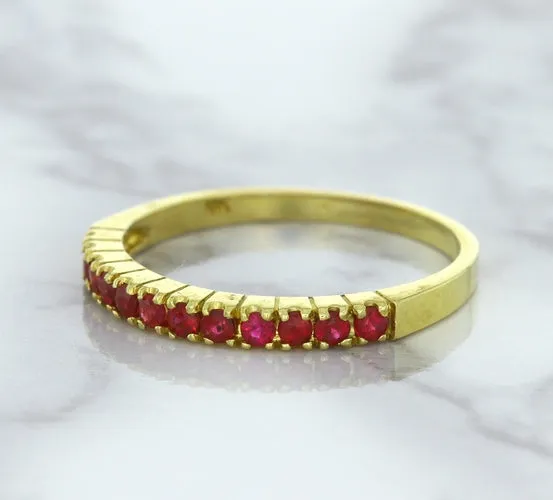 0.35ctw Round Ruby Ring in 18K Yellow Gold