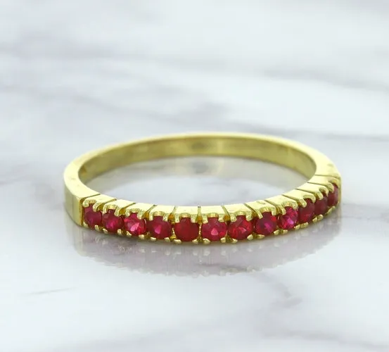 0.35ctw Round Ruby Ring in 18K Yellow Gold