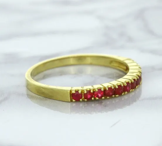 0.35ctw Round Ruby Ring in 18K Yellow Gold
