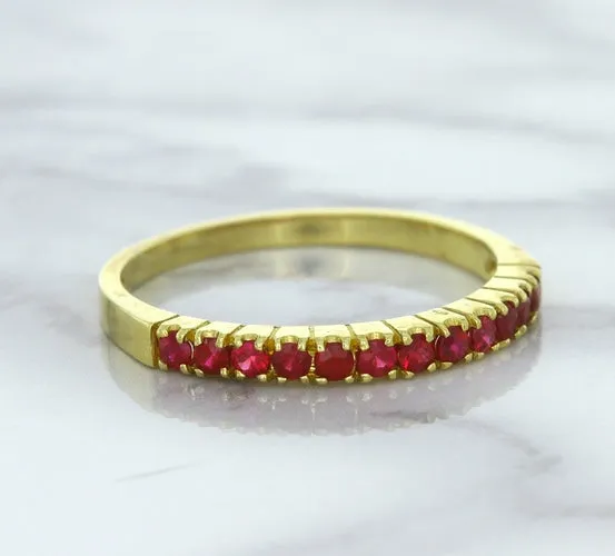 0.35ctw Round Ruby Ring in 18K Yellow Gold