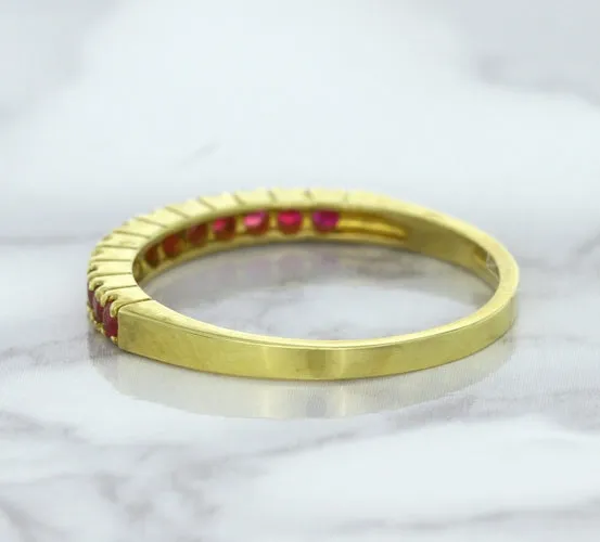0.35ctw Round Ruby Ring in 18K Yellow Gold