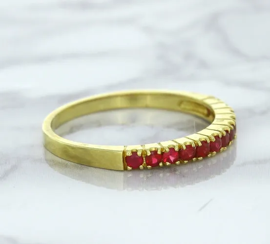 0.35ctw Round Ruby Ring in 18K Yellow Gold