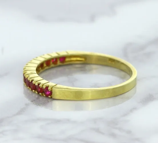 0.35ctw Round Ruby Ring in 18K Yellow Gold