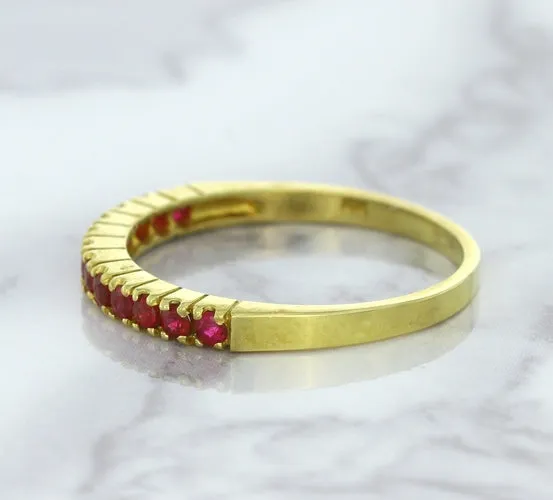 0.35ctw Round Ruby Ring in 18K Yellow Gold