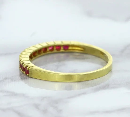 0.35ctw Round Ruby Ring in 18K Yellow Gold