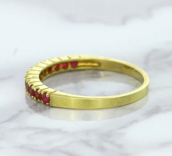 0.35ctw Round Ruby Ring in 18K Yellow Gold