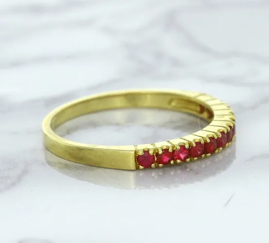 0.35ctw Round Ruby Ring in 18K Yellow Gold