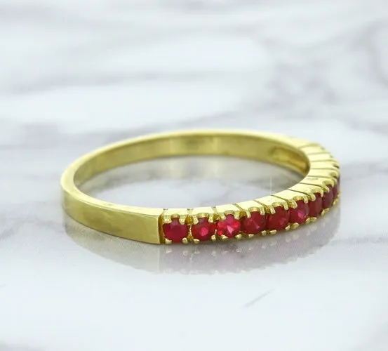 0.35ctw Round Ruby Ring in 18K Yellow Gold