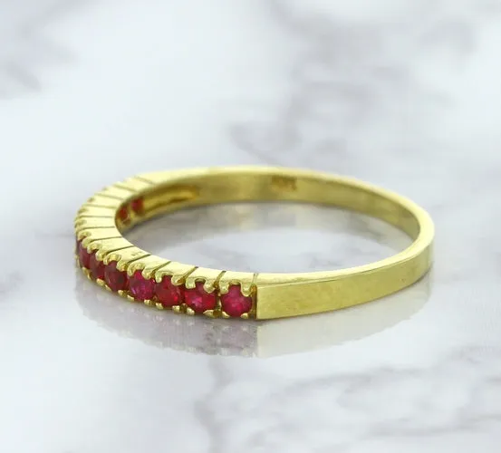 0.35ctw Round Ruby Ring in 18K Yellow Gold