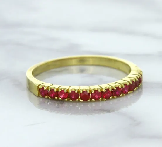 0.35ctw Round Ruby Ring in 18K Yellow Gold