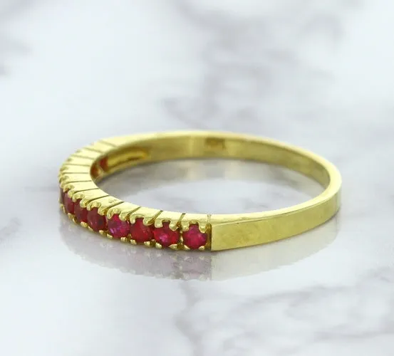 0.35ctw Round Ruby Ring in 18K Yellow Gold