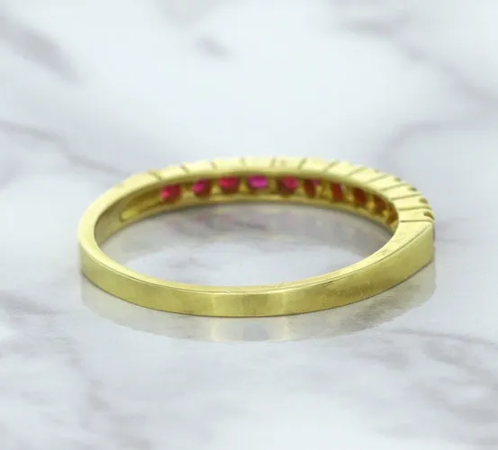 0.35ctw Round Ruby Ring in 18K Yellow Gold