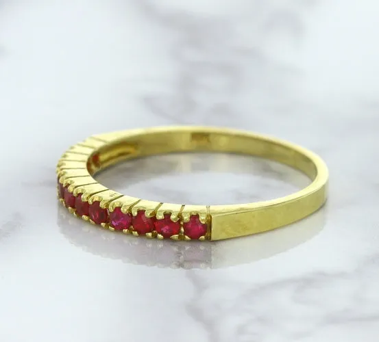 0.35ctw Round Ruby Ring in 18K Yellow Gold
