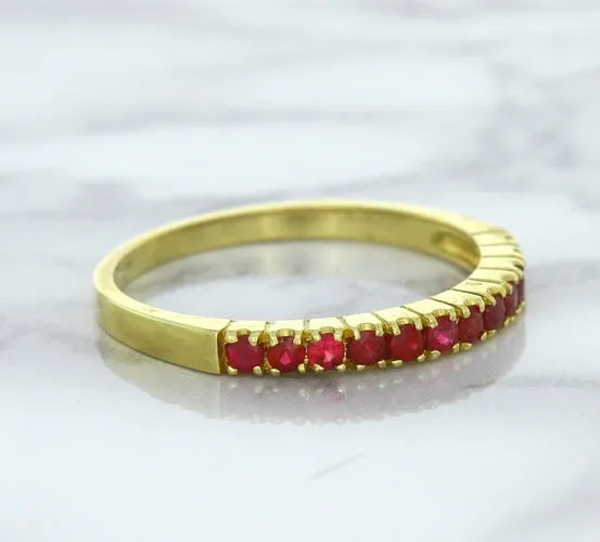 0.35ctw Round Ruby Ring in 18K Yellow Gold