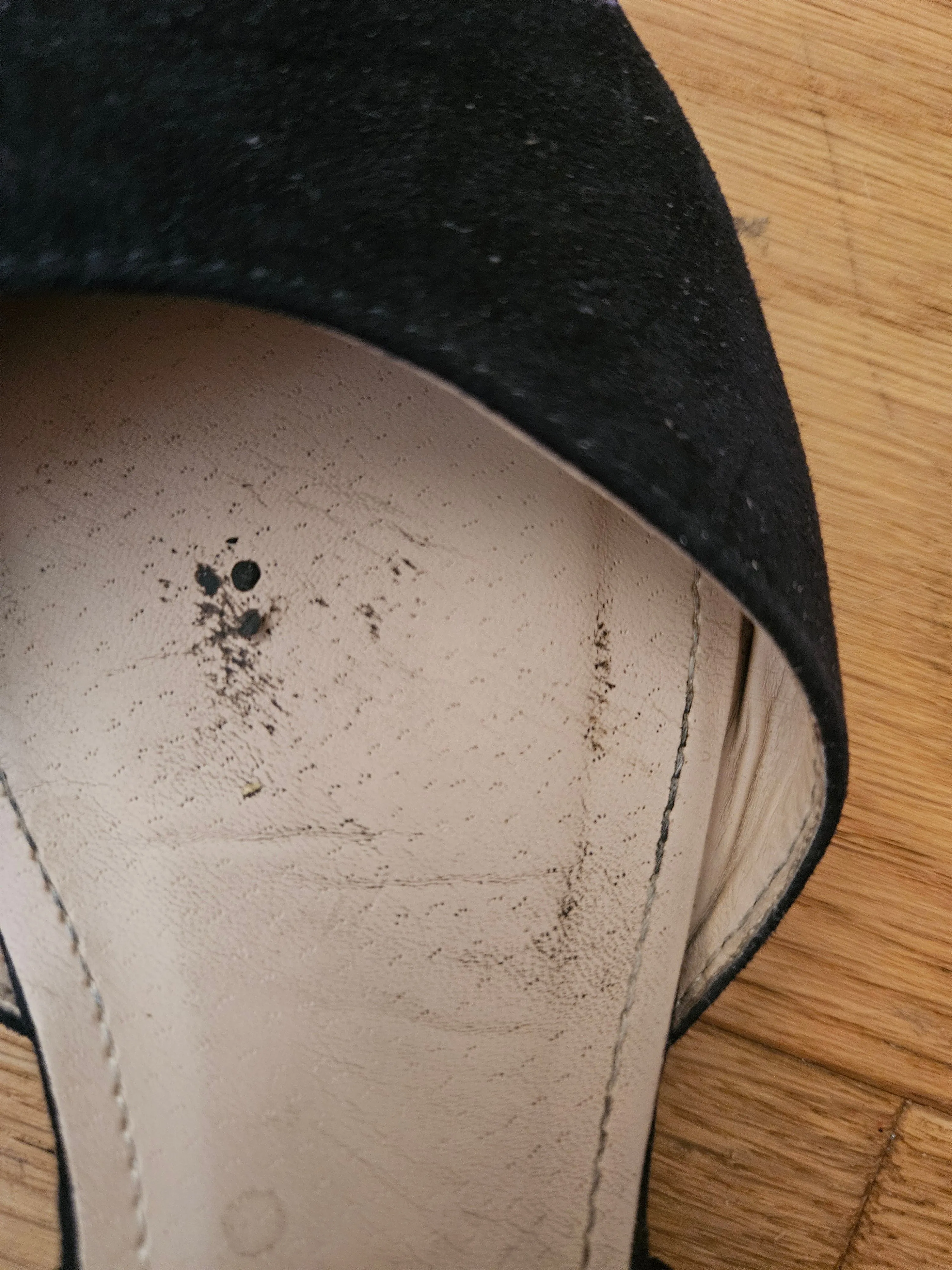Black Strappy Flat Sandals / Well Worn UK5