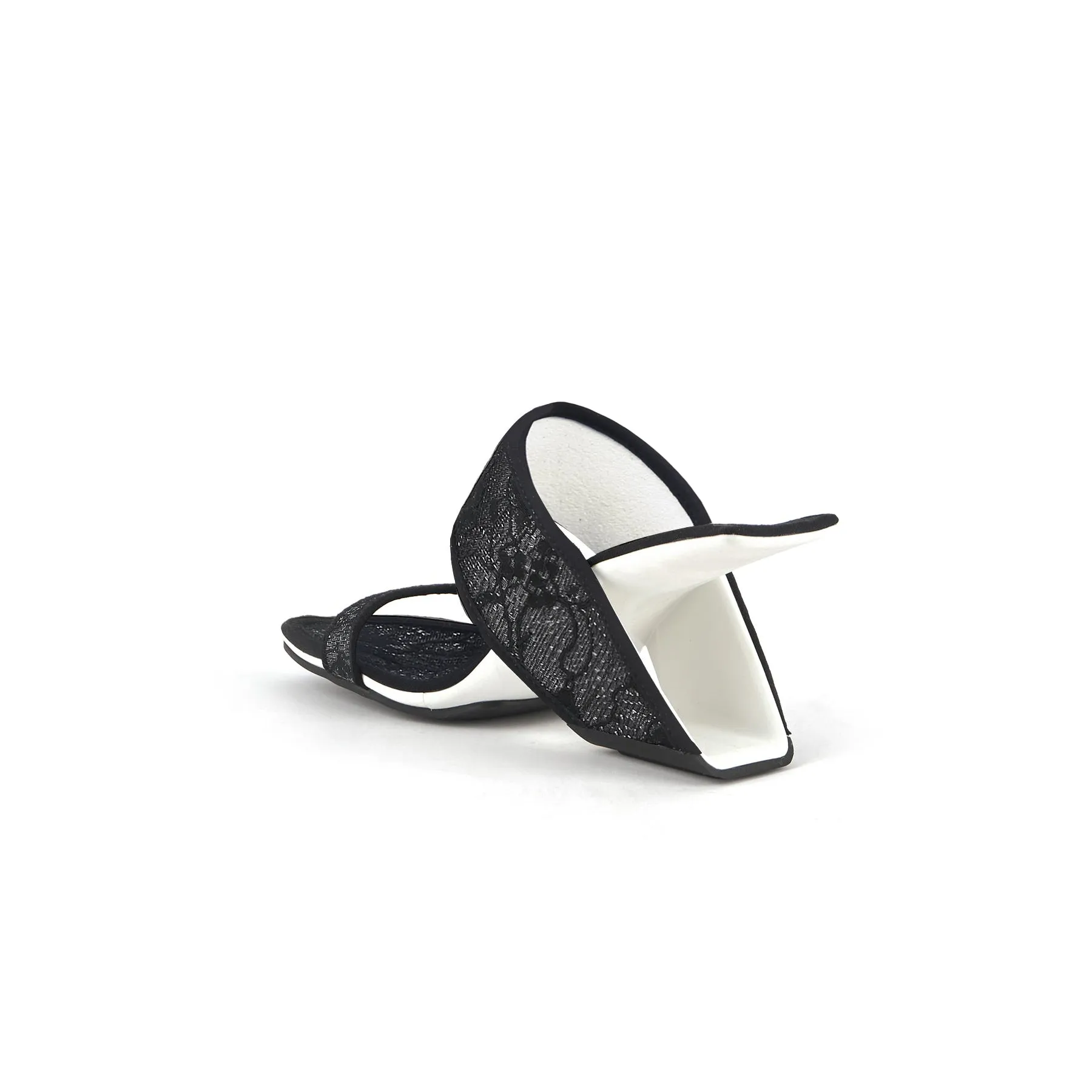 Camellia Lace Upper Leather Heeled Sandal - Black