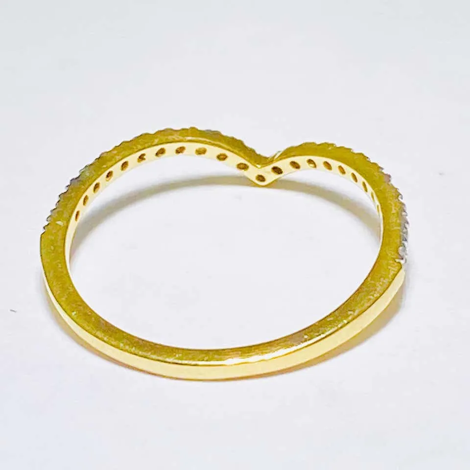 Diamond "V" Stackable Band