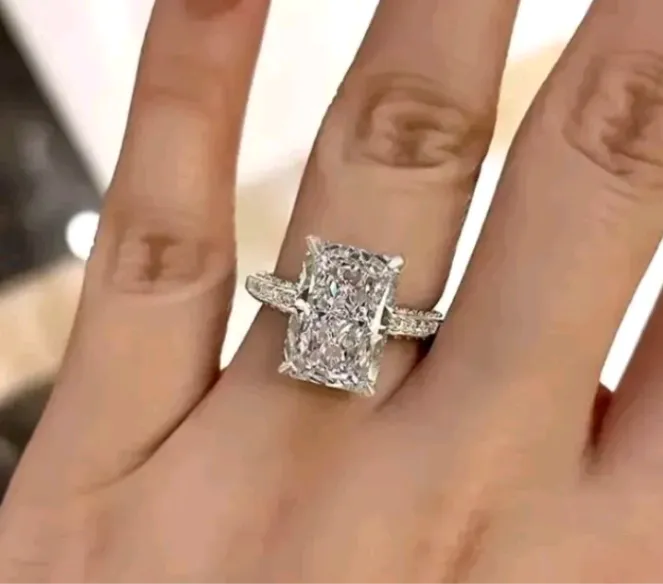Elegant Dual Sided Cubic Zirconia Engagement/Wedding Ring Free Shipping Size 6-8