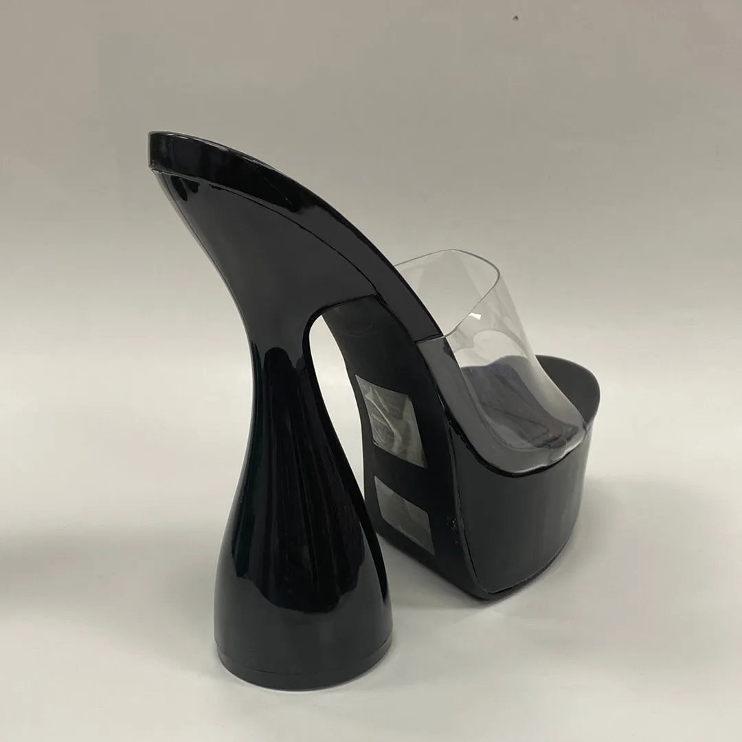 INJI cape Robin sandals