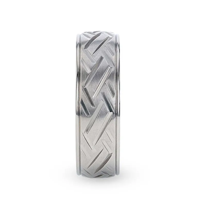 SATURN | Titanium Ring Yellow Gold Braided Edges