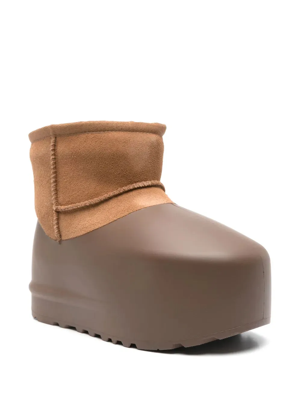 UGG mini Classic Pumped Molded boots