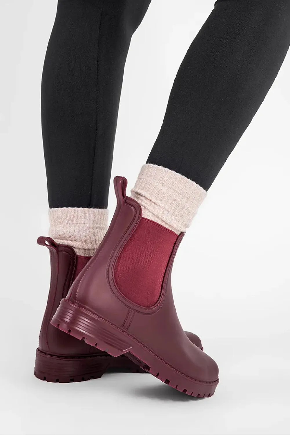 WOMENS RED SLIP ON RAIN BOOTS SHOES